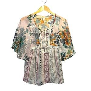 Fig and Flower Top Size S Sheer Flutter Sleeve Semi Sheer Lace